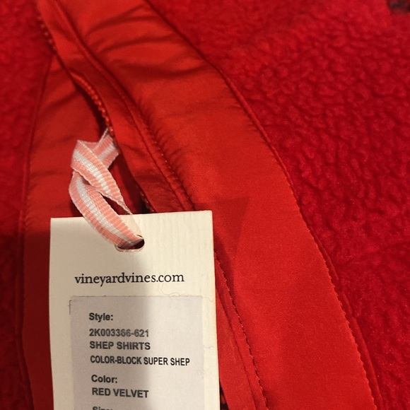 Vineyard Vines nwt Sherpa 1/4 zip. Color red velvet - Picture 5 of 5